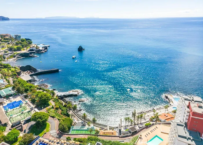 Mar - By Wehost Funchal (Madeira)